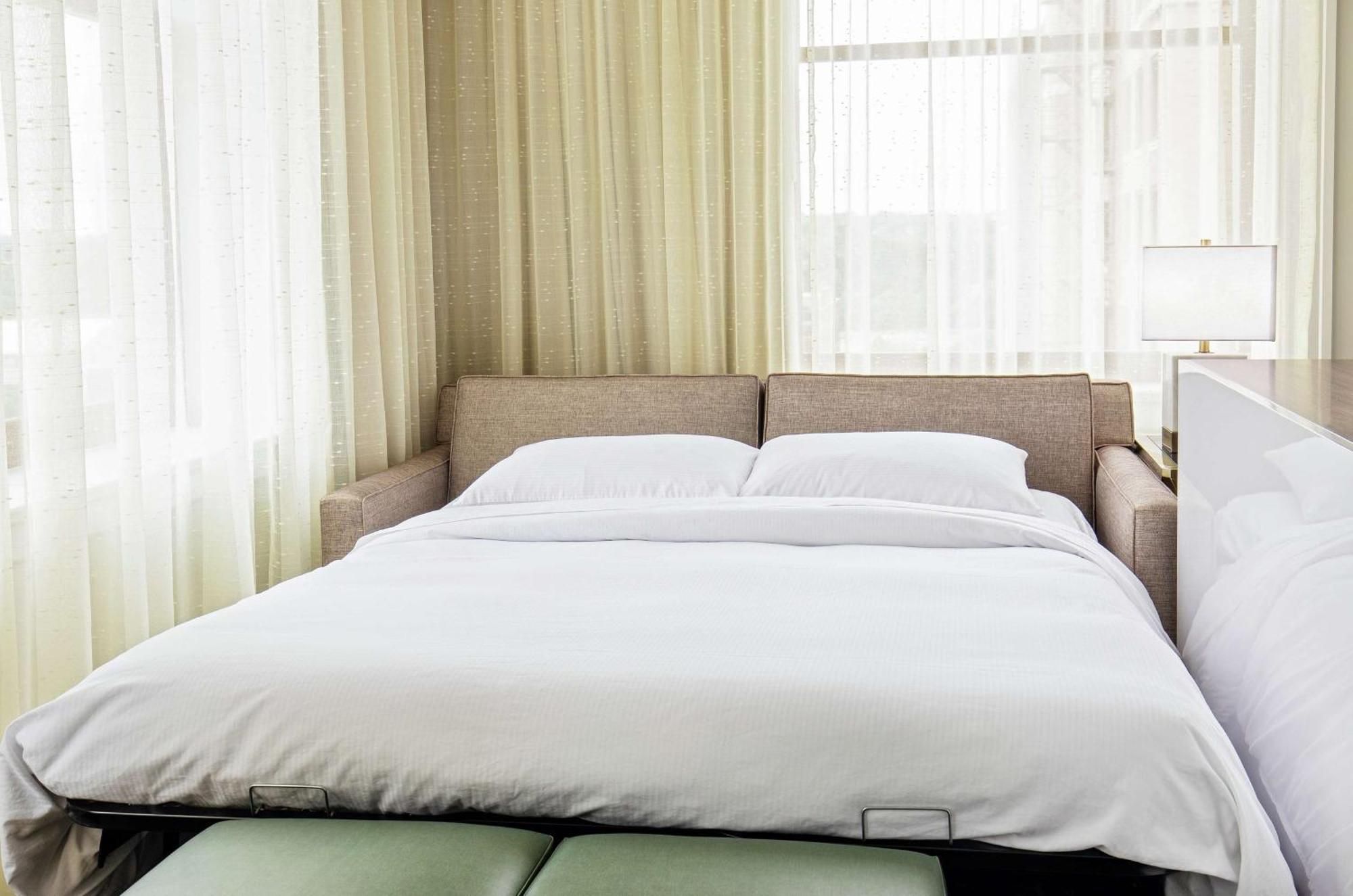 ดับเบิลทรี บาย ฮิลตัน ยังทาวน์ Hotel ยังส์ทาวน์ ภายนอก รูปภาพ