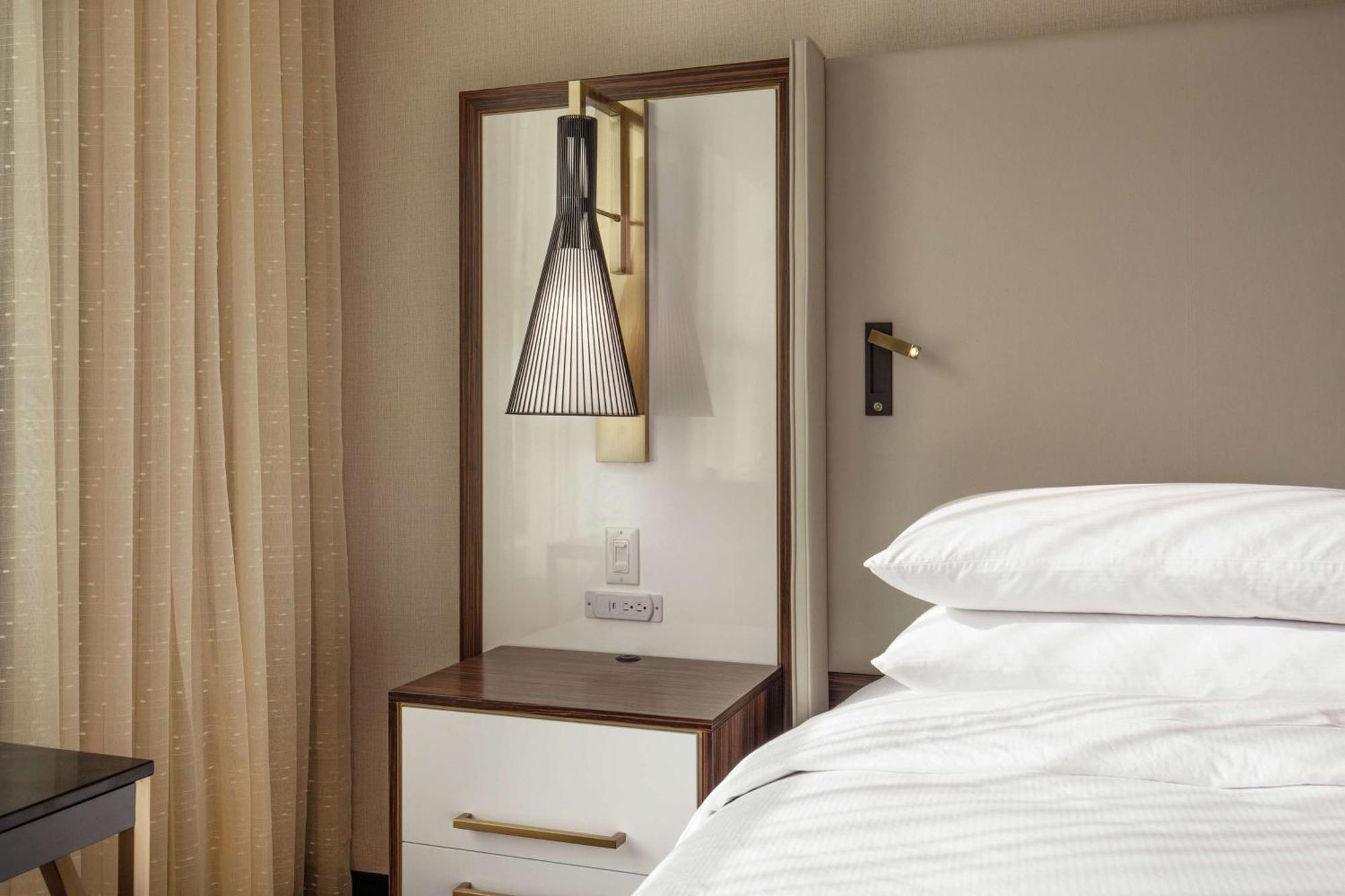 ดับเบิลทรี บาย ฮิลตัน ยังทาวน์ Hotel ยังส์ทาวน์ ภายนอก รูปภาพ
