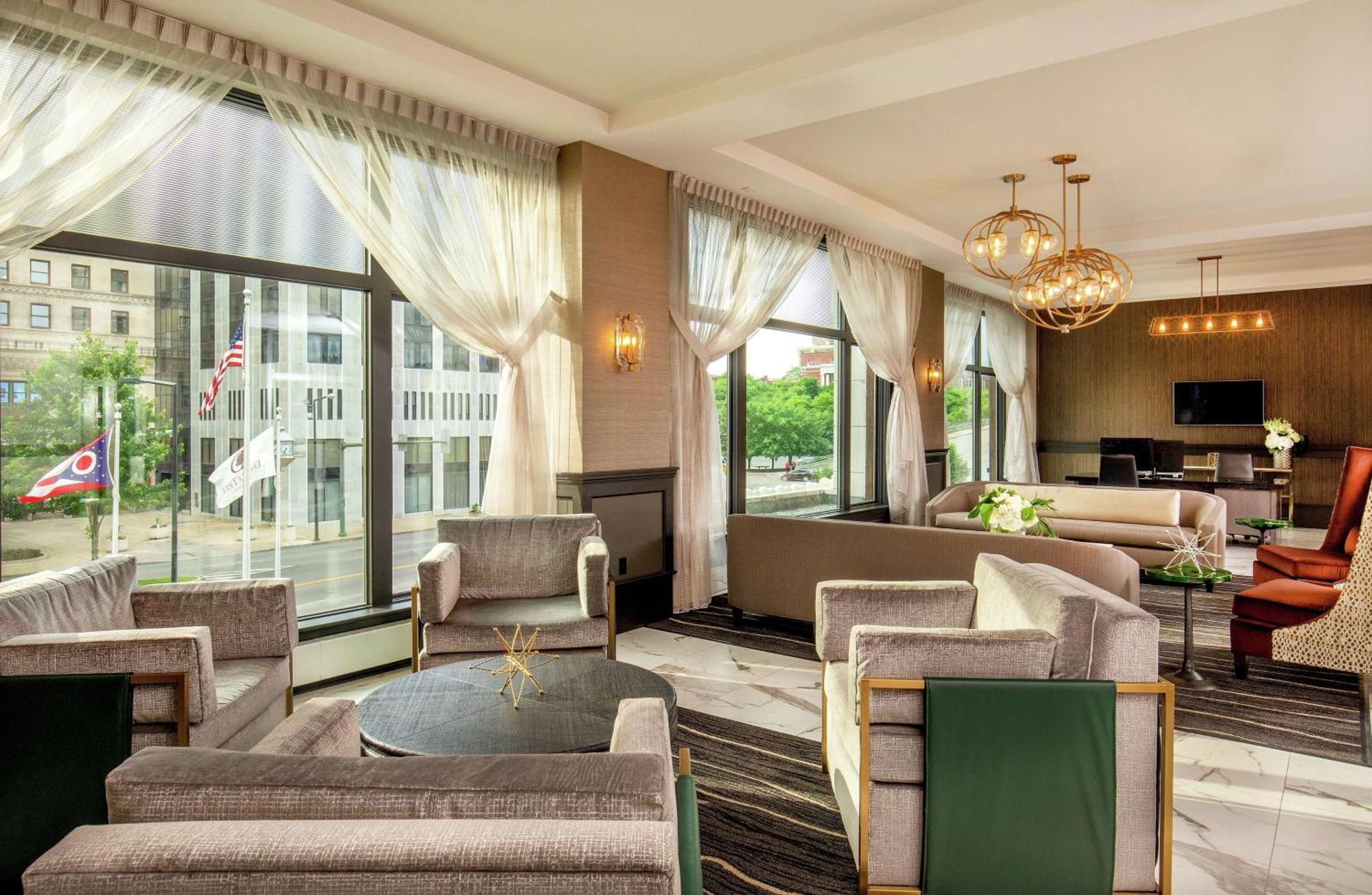 ดับเบิลทรี บาย ฮิลตัน ยังทาวน์ Hotel ยังส์ทาวน์ ภายนอก รูปภาพ